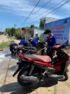 Chi đoàn-Chi hội thôn Tây Sơn Đông-Duy Hải tổ chức chương trình tình nguyện rửa xe gây quỹ hỗ trợ trẻ em và tiếp sức đến trường năm 2022